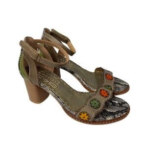 LArtiste Spring Step Sandals Floral Snake Print 8.5